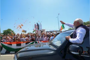 Uttrakhand: मोदीमय हुआ देहरादून, प्रधानमंत्री का 12 किमी लंबा रोड शो, भव्य स्वागत