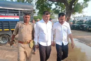 प्लांट पर हत्याकांड:इनामिया केशव ने अपने भाई के साथ कोर्ट में किया सरेंडर, भेजा गया जेल