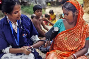 NSO की रिपोर्ट में खुलासा,  भारत में हेल्थ इंफ्रास्ट्रक्चर ने रचा इतिहास, आम लोगों की जेब पर बोझ घटा