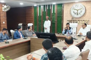 जौनपुर DM की चेतावनी,  LPG मुनाफाखोरी और अवैध भंडारण पर सख्त कार्रवाई के दिए निर्देश 