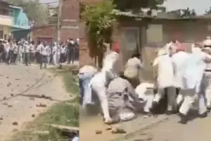  गाजीपुर : निशा हत्याकांड में पीड़ित परिवार से मिलने पहुंचे सपा के प्रतिनिधिमंडल पर पथराव, पूर्व मंत्री घायल 