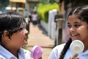 यूपी में गर्मी से बच्चों को बचाएगी योगी सरकार : स्वास्थ्य सुविधाओं और डॉक्टरों से कनेक्ट होंगे स्कूल