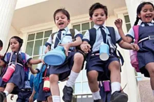 यूपी में बच्चों को बेहतर सुविधा देने में जुटी योगी सरकार,  स्कूलों में ‘ऑपरेशन कायाकल्प’ और ‘अलंकार’  