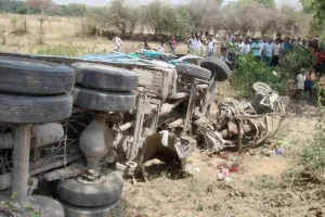 उन्नाव में भीषण सड़क हादसा, एक ही परिवार की 4 महिलाओं समेत 6 की मौत, 4 घायल