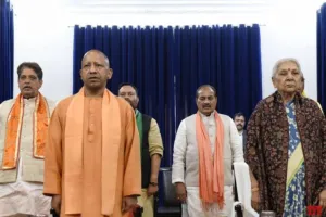 लखनऊ में आदर्श माध्यमिक विद्यालय के नवीन भवन का लोकार्पण, जन भवन में बोले सीएम योगी, 'शिक्षा क्षेत्र के लिए एक आदर्श उदाहरण' 