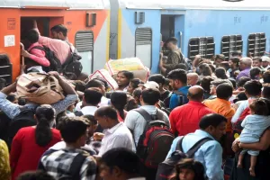 पूर्वोत्तर रेलवे ने बनाया रिकॉर्ड :  वित्तीय वर्ष 2025-26 में 20 करोड़ यात्रियों ने की यात्रा, 21% की बढ़ोतरी