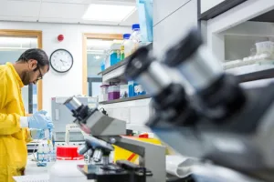 बायोमेडिकल इंजीनियरिंग में बनाएं उज्ज्वल भविष्य