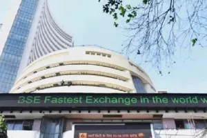 Stock Market Today:  शेयर बाजार पर दिखा युद्ध का असर, अमेरिका-ईरान तनाव के बीच सेंसेक्स-निफ्टी में आई बड़ी गिरावट 