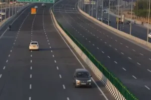  योगी सरकार की नई सौगात: भटहट -बांसस्थान फोरलेन सड़क बनकर तैयार, आयुष विश्वविद्यालय पहुंचना होगा आसान