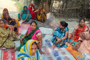 अमेठी में भीषण सड़क हादसा : तेज रफ्तार ट्रक ने बाइक सवार तीन दोस्तों को कुचला, तीनों की मौत