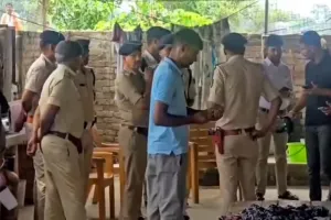 दरभंगा में दिल दहला देने वाला कांड : घरेलू विवाद में सनकी पति ने पत्नी और तीन बच्चों को पीट-पीटकर मार डाला  