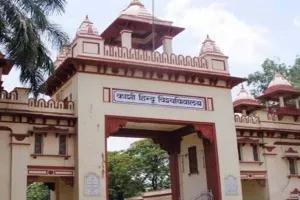 वाराणसी : खाने की नली में 20 दिनों तक फंसा रहा नकली दांत, बीएचयू के डॉक्टरों ने बचाई जान 