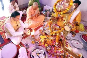 उत्तराखंड : पैतृक गांव पंचूर में सीएम योगी ने की 'हरि विष्णु पंचदेव मंदिर' की प्राण प्रतिष्ठा, 