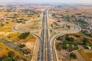 आर्थिकी को गति देने वाला पथ एक्सप्रेसवे