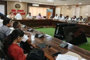 बाराबंकी डीएम का निर्देश- तय स्थान पर ही लगे साप्ताहिक सट्टा बाजार