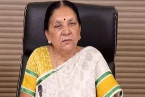 यूपी की सभी यूनिवर्सिटी-कॉलेजों में लागू होगा ड्रेस कोड, राज्‍यपाल आनंदीबेन पटेल ने दिए आदेश