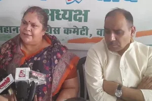 Varanasi News : BJP सरकार पर बरसीं अजय राय की पत्नी रीना राय, बोलीं - बदले की भावना से हो रही कार्रवाई 