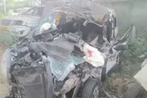 UP News: अमरोहा में भीषण हादसे से दहला NH,कार सवार चार लोगों की दर्दनाक मौत 