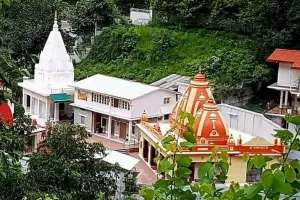 Uttrakhand:वीकेंड पर नैनीताल पर्यटकों से गुलजार, कैंची धाम क्षेत्र में दिनभर लगा जाम