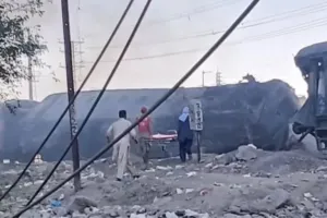 पाकिस्तान के क्वेटा में रेलवे ट्रैक पर भीषण बम धमाका, 24 की मौत, 50 से ज्यादा घायल, ट्रेन में सेना के जवान भी थे सवार