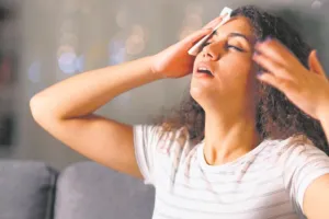 क्या गर्मी में आ रहा हद से ज्यादा पसीना! जानें सामान्य प्रक्रिया या किसी बीमारी का संकेत