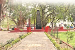 1857 की क्रांति का गौरवशाली केंद्र बरेली: खान बहादुर खान से दामोदर स्वरूप तक के शहीद