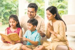 डिजिटल दुनिया से बनाएं दूरी... बच्चों में डालें किताबें पढ़ने के संस्कार