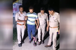 UP:पुलिस मुठभेड़ में गोकशी का आरोपी गिरफ्तार, पैर में लगी गोली