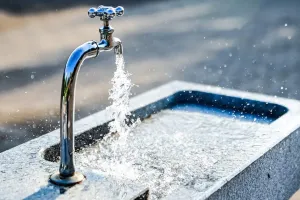 Uttrakhand : 19 पानी बर्बादी और गंदगी फैलाने पर होटल का 16 हजार का चालान