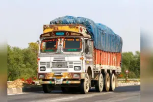 Uttrakhand: सिडकुल से असम माल लेकर जा रहा ट्रक बीच रास्ते से गायब