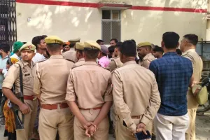 UP News: सीओ की गाड़ी ने मामा-भांजे को रौंदा, मौत के बाद परिजनों में भड़का आक्रोश
