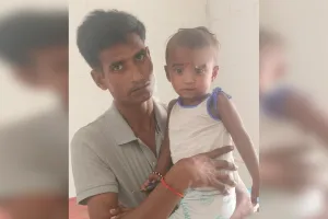 Pilibhit News : आवारा कुत्तों का आतंक, डेढ़ साल के मासूम और बचाने दौड़ी किशोरी पर किया हमला..पड़ोसियों ने बचाया 