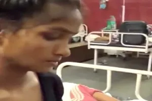 Rampur News : चलती ट्रेन में गूंजी किलकारी, GRPF रामपुर ने जच्चा-बच्चा सुरक्षित को पहुंचाया अस्पताल 