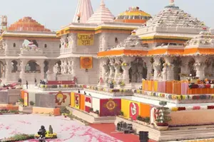 Ram Mandir Donation Controversy:टैक्सी ड्राइवर को कहां से मिला कुबेर का खजाना! बन गया कई होटलों लग्जरी गाड़ियों का मालिक