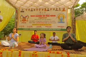 Gonda News : अंतरराष्ट्रीय योग दिवस पर चेतना पार्क में योग सप्ताह का शुभारंभ, कॉमन योग प्रोटोकॉल का अभ्यास