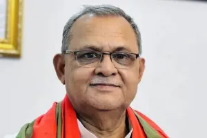 ओपी राजभार के बयान पर सपा सांसद सनातन पांडेय का दो टूक जवाब, 'किसी में खरीदने की हैसियत नहीं'