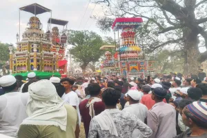 Barabanki News : गूंजी या हुसैन की सदाएं, नम आंखों ने दफ्न किए ताजिए, जुलूसों में उमड़ा सैलाब, दीदार में बरसी आखें  