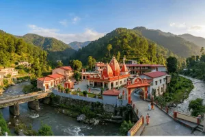 Kainchi Dham Foundation Day : नीम करोली बाबा के भक्तों का उमड़ेगा जनसमूह, एप्पल के संस्थापक से लेकर मार्क जुकरबर्ग तक हैं भक्तों में शामिल 