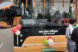 Noida e-bus service launched: नोएडा से जेवर एयरपोर्ट और गाजियाबाद के लिए चलीं ई-बसें, हर 15 मिनट में मिलेगी सर्विस
