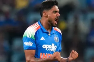 टीम इंडिया में आते ही कहर बरपाते नजर आए गुरनूर बराड़, IPL में नहीं मिला मौका तो ड्रेसिंग रूम बना दी पाठशाला