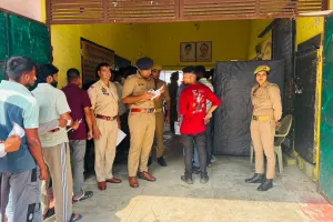 पुलिस भर्ती परीक्षा: शाहजहांपुर में पहली पाली में 991 अभ्यर्थियों ने छोड़ी परीक्षा, सख्त चेकिंग के बाद मिला प्रवेश
