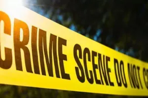झांसी में पुरानी दुश्मनी में धारदार हथियार से हत्या,  होटल संचालक समेत कई पर केस दर्ज