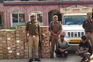 यूपी-बिहार बॉर्डर पर अवैध शराब के नेटवर्क का पर्दाफाश,  देवरिया पुलिस ने मास्टरमाइंड समेत तस्कर को किया गिरफ्तार