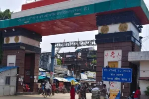  महाराजगंज पुलिस और SSB की संयुक्त कार्रवाई , इंडो-नेपाल बॉर्डर पर 1 करोड़ के गांजा के साथ तमिलनाडु का निवासी गिरफ्तार