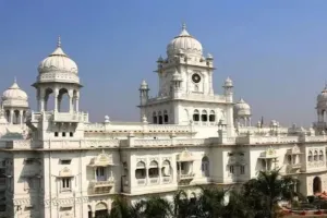 केजीएमयू  न्यूज़ :  दीक्षांत में आएंगे रक्षा मंत्री राजनाथ सिंह, वार्डों में गर्मी का कहर, लारी कार्डियोलॉजी में स्टेंट घोटाले की जांच तेज