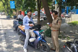 खबर का असर: RTO ने अपनी 'वॉल पेंटिंग' में फूंकी जान, 35 से ज्यादा वाहनों के चालान