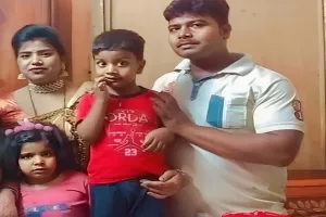 Kushinagar News: कुशीनगर में भीषण सड़क हादसा: टैंकर की टक्कर से दंपति समेत 3 की मौत, बेटी गंभीर घायल
