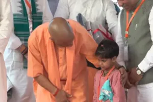CM योगी ने सहारनपुर से  'स्कूल चलो अभियान 2026'  के दूसरे चरण की शुरुआत, 613 करोड़ की परियोजनाओं का लोकार्पण