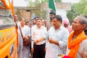 Bahraich News: कैसरगंज के बाढ़ प्रभावित क्षेत्र को मिली बड़ी सौगात, गोड़हिया नंबर-2 से लखनऊ के लिए शुरू हुई सीधी रोडवेज बस सेवा