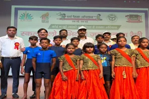 Bahraich News: ‘स्कूल चलो अभियान’ के दूसरे चरण की शुरुआत, जागरूकता रैली और सांस्कृतिक कार्यक्रम से शिक्षा का दिया संदेश